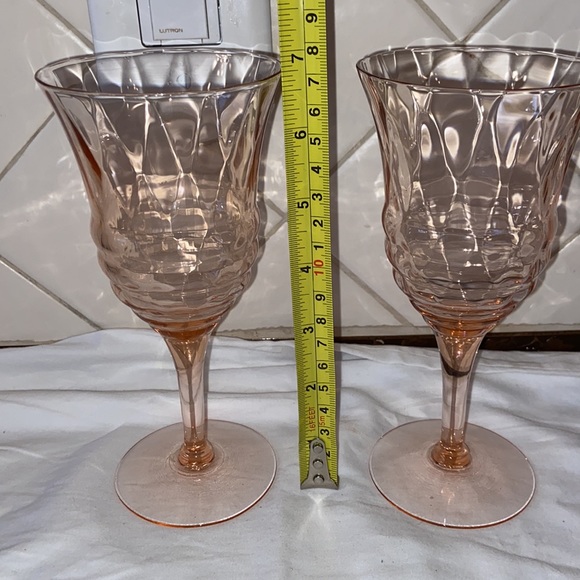 Set of 2 Pink Depression Water Goblet Drinking Wine Footed Optic Ripple Glasses - Picture 7 of 8